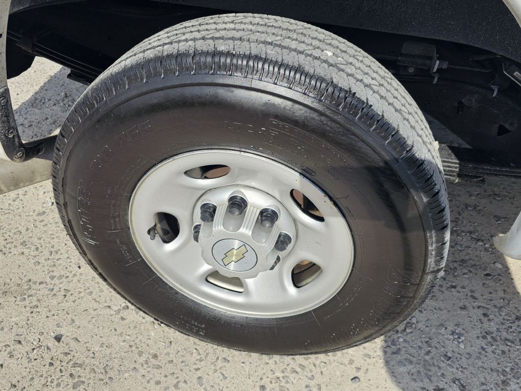 Photo 10 of this CHEVROLET EXPRESS