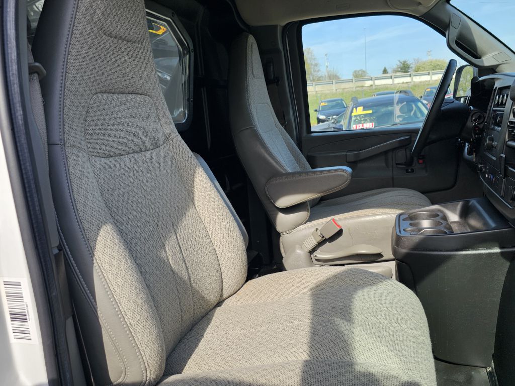 Photo 17 of this CHEVROLET EXPRESS