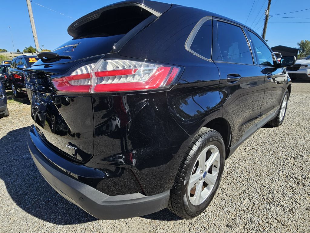 Photo 11 of this FORD EDGE