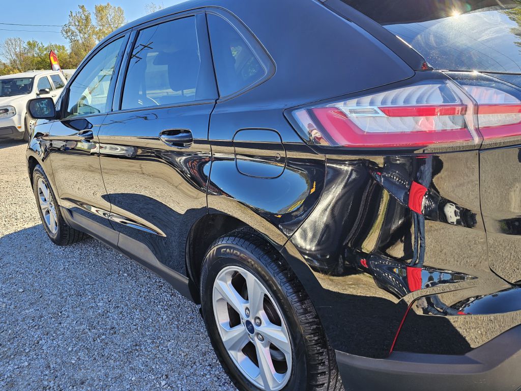 Photo 12 of this FORD EDGE