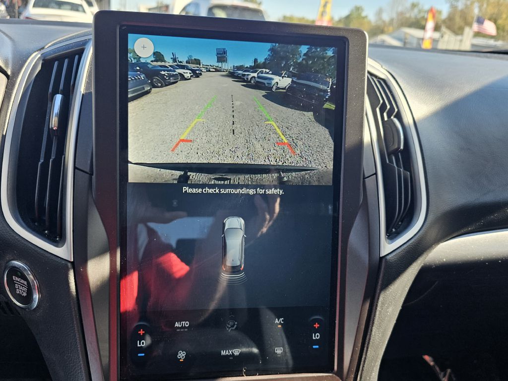 Photo 32 of this FORD EDGE