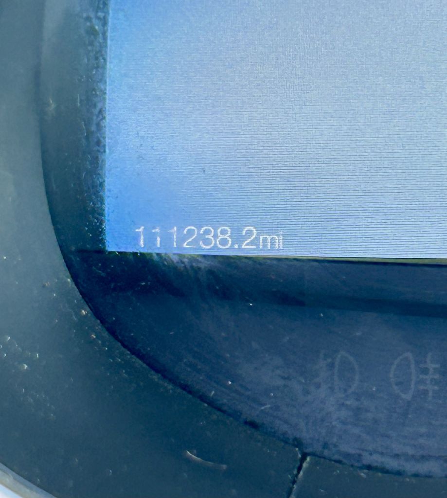 Photo 34 of this FORD EDGE
