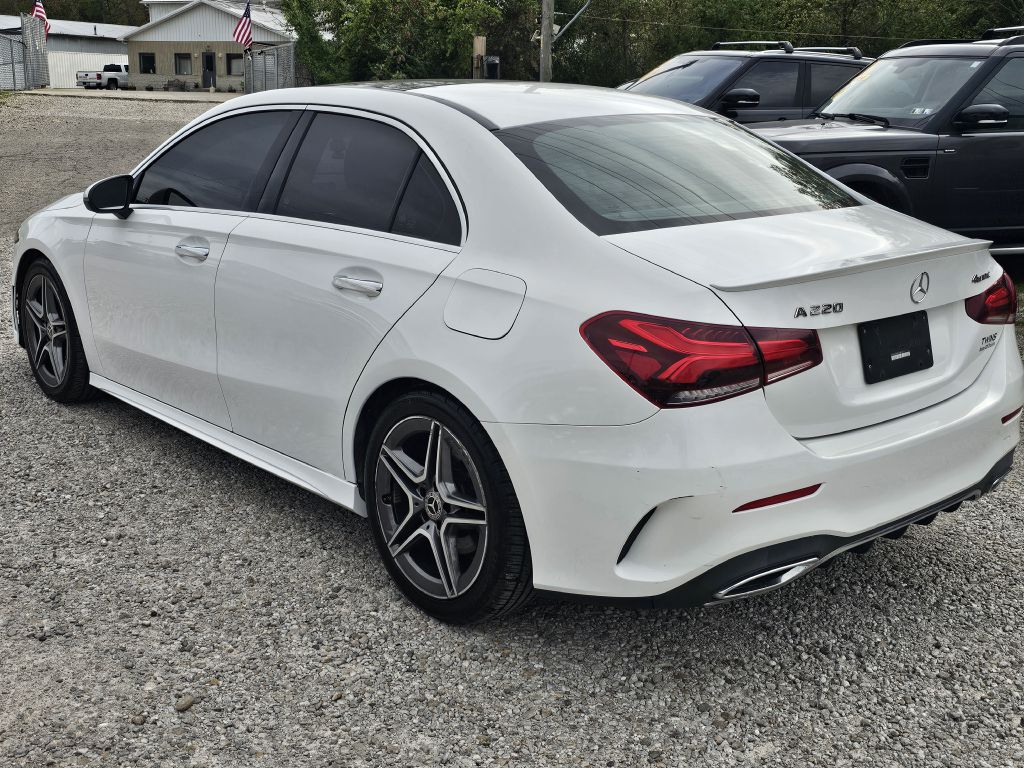 Photo 3 of this MERCEDES-BENZ A