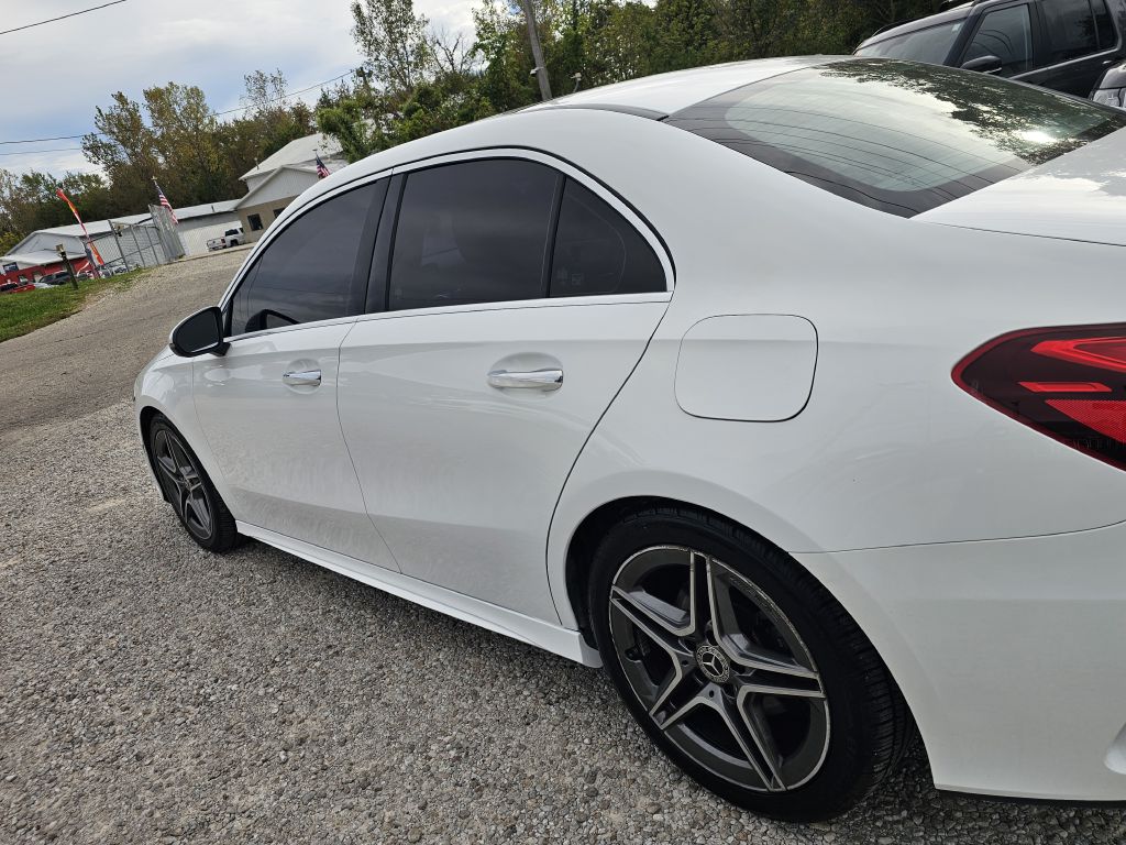 Photo 13 of this MERCEDES-BENZ A