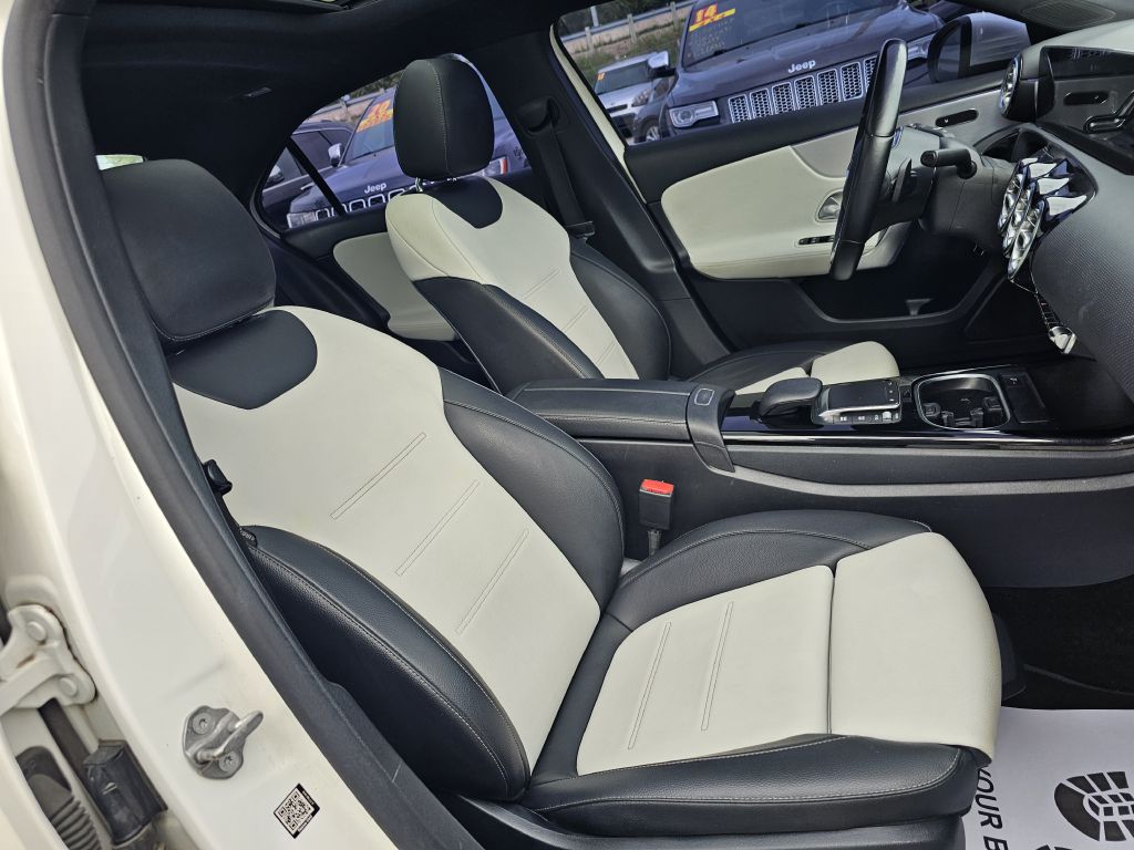 Photo 24 of this MERCEDES-BENZ A