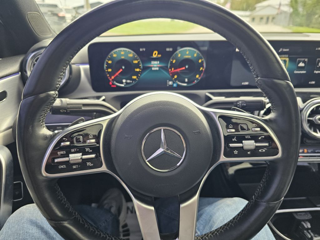 Photo 28 of this MERCEDES-BENZ A