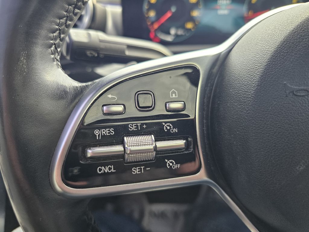 Photo 29 of this MERCEDES-BENZ A