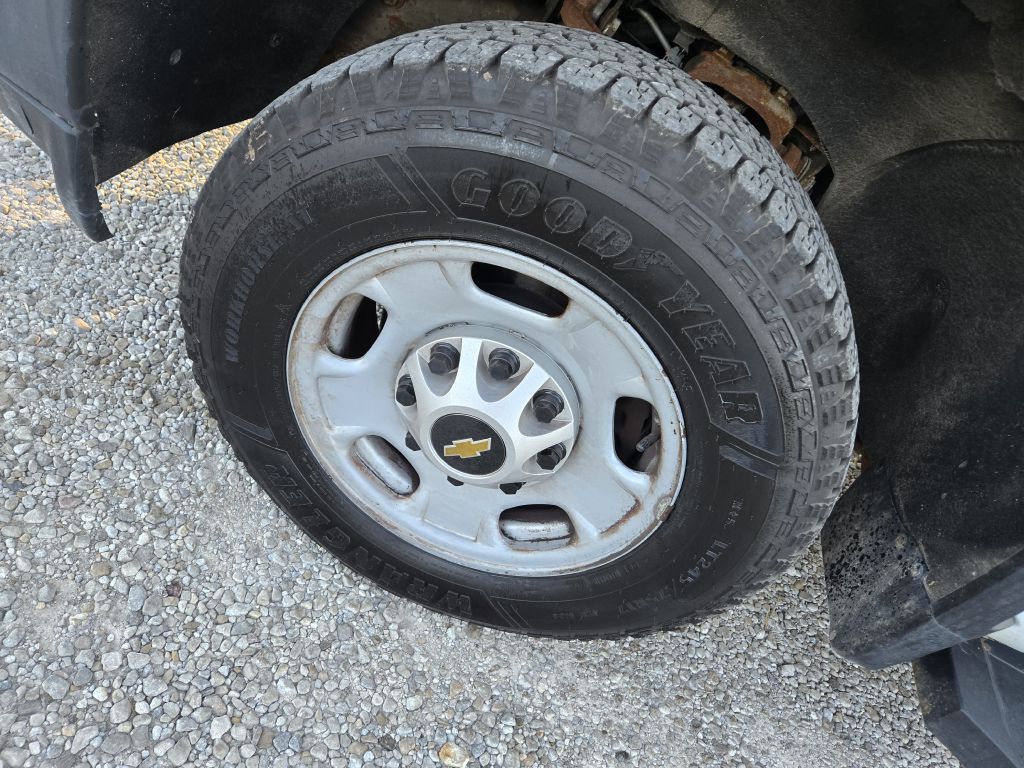 Photo 11 of this CHEVROLET SILVERADO 2500