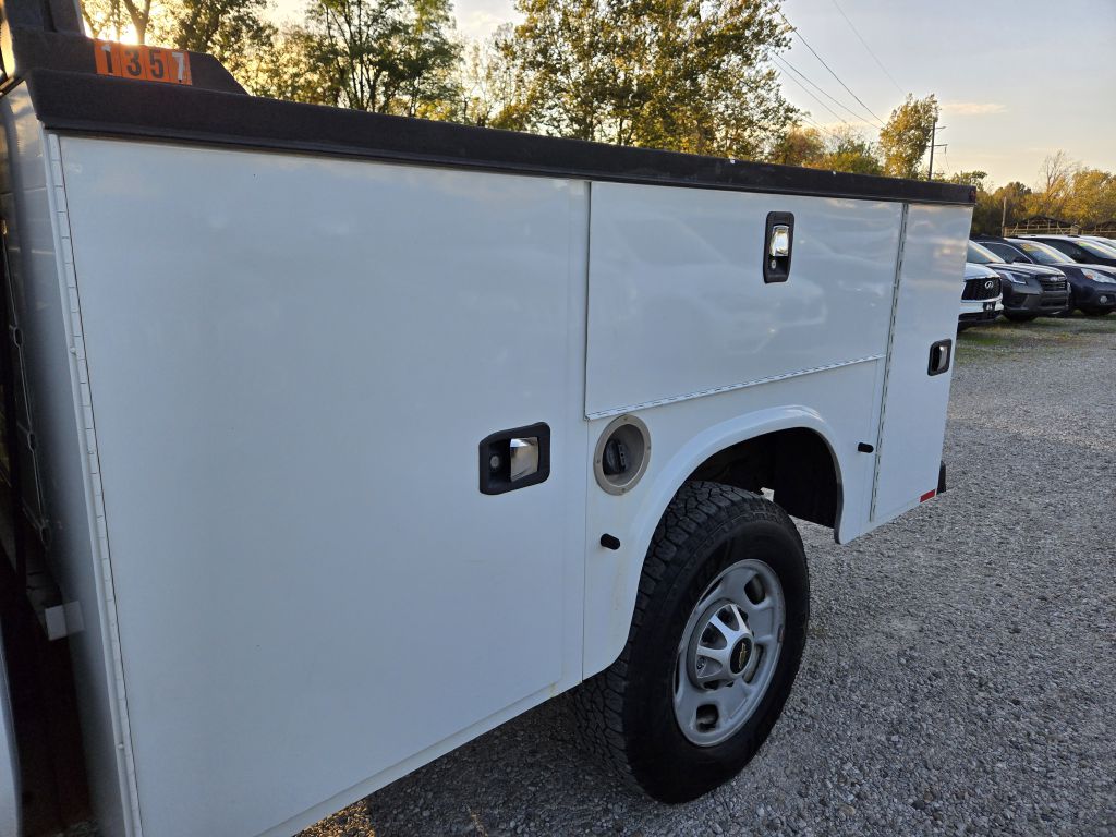 Photo 14 of this CHEVROLET SILVERADO 2500