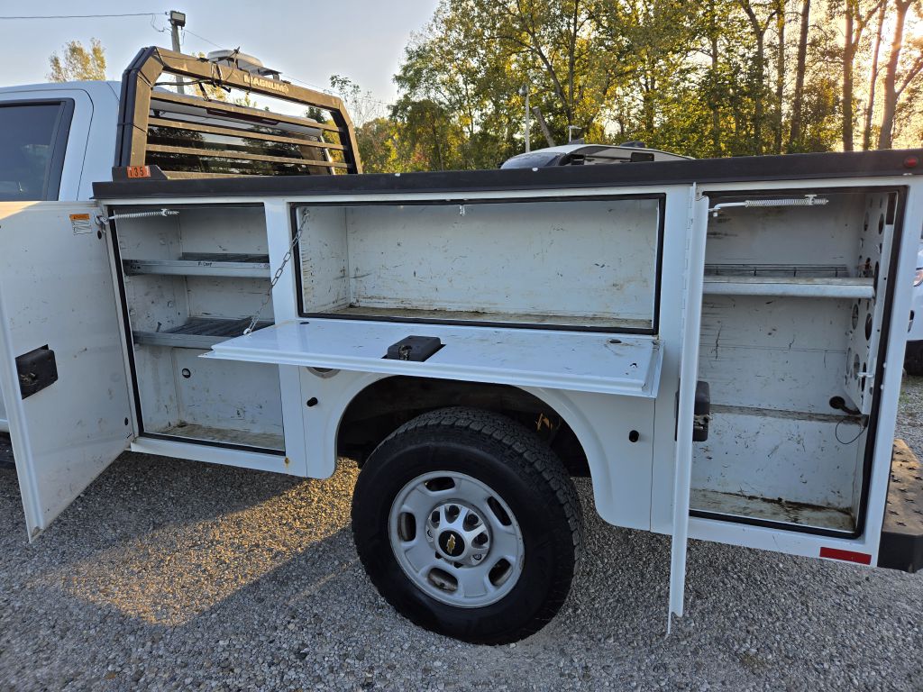 Photo 15 of this CHEVROLET SILVERADO 2500
