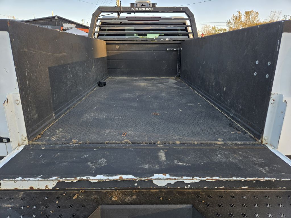 Photo 16 of this CHEVROLET SILVERADO 2500