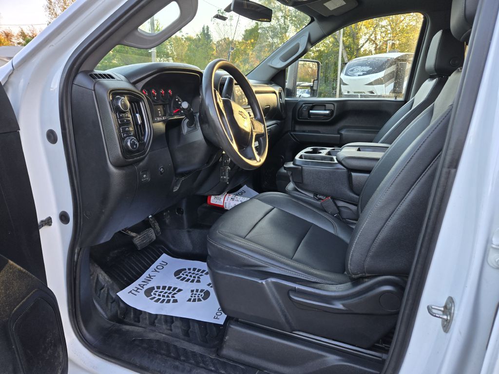 Photo 18 of this CHEVROLET SILVERADO 2500