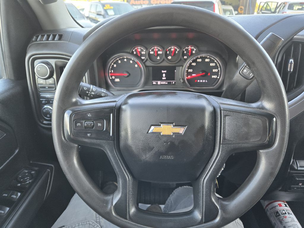 Photo 21 of this CHEVROLET SILVERADO 2500