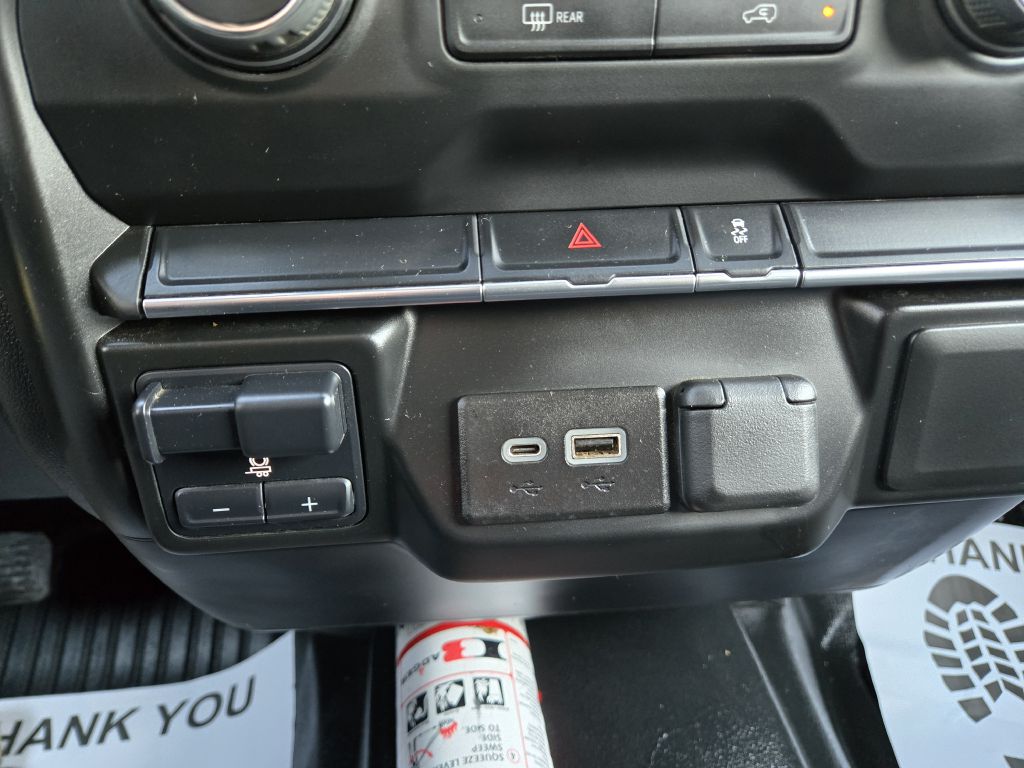 Photo 26 of this CHEVROLET SILVERADO 2500