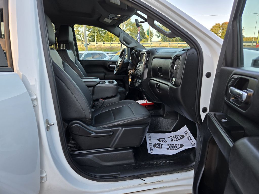 Photo 33 of this CHEVROLET SILVERADO 2500