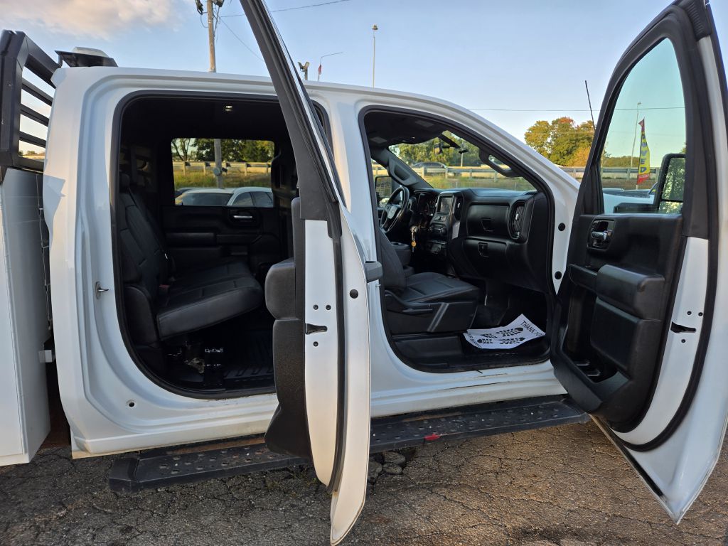 Photo 34 of this CHEVROLET SILVERADO 2500