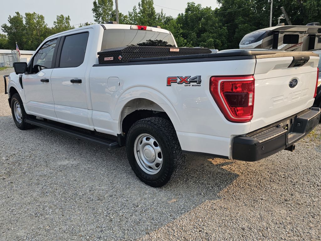 Photo 3 of this FORD F150