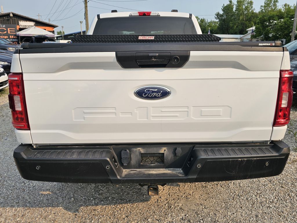 Photo 4 of this FORD F150