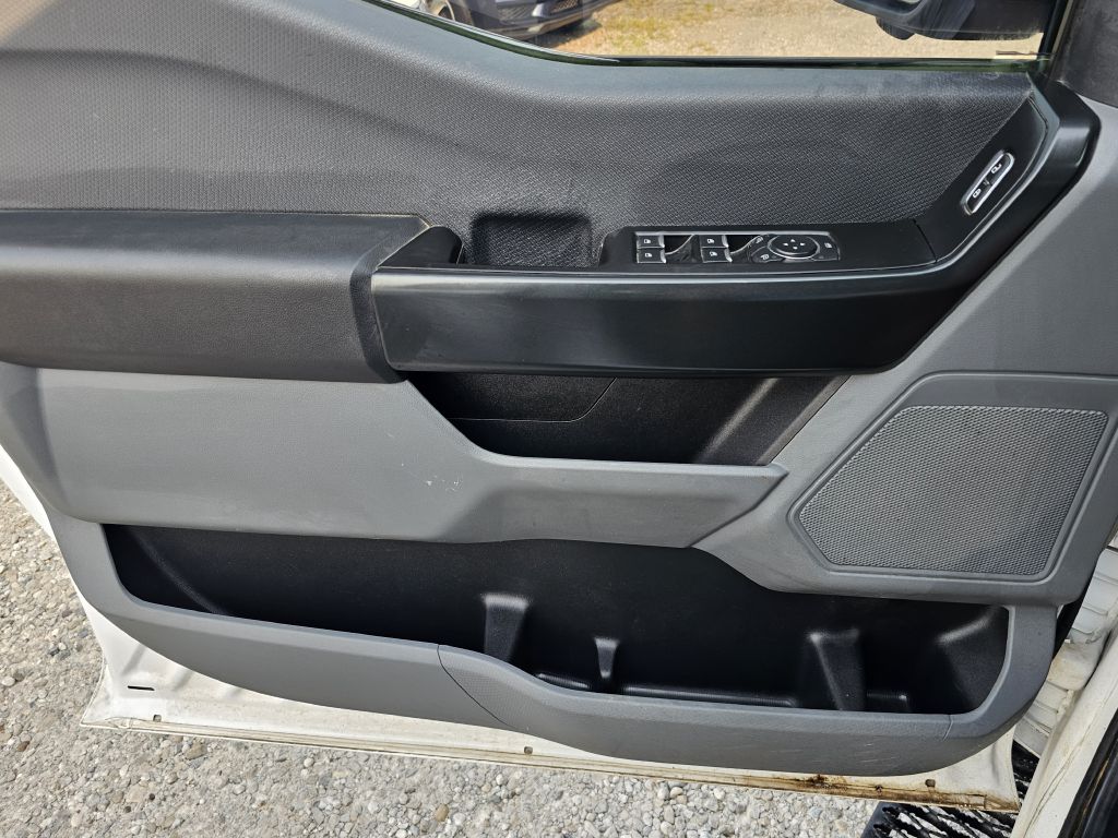 Photo 24 of this FORD F150