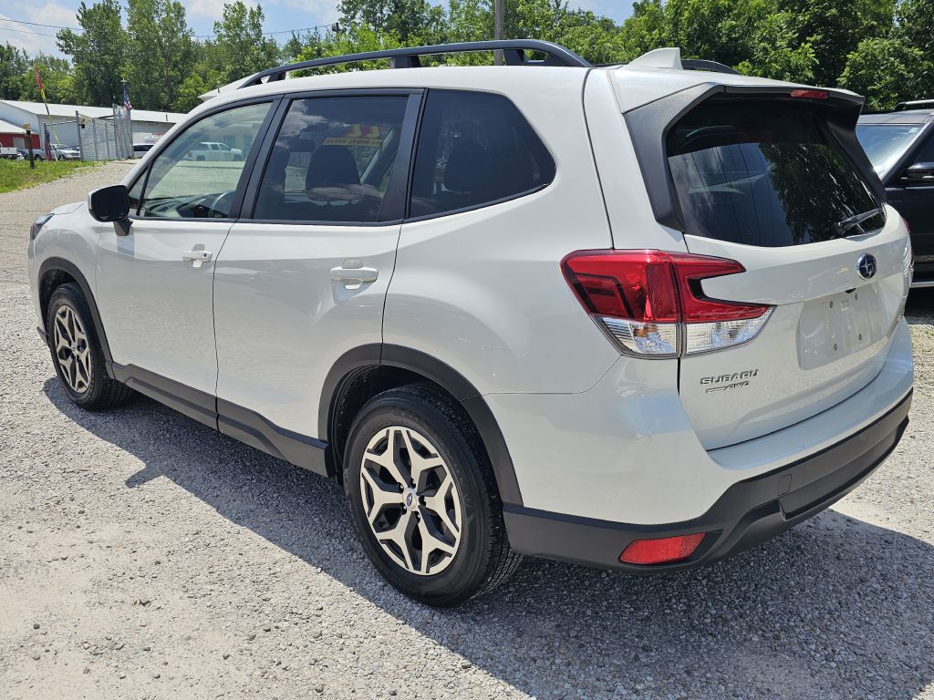Photo 3 of this SUBARU FORESTER
