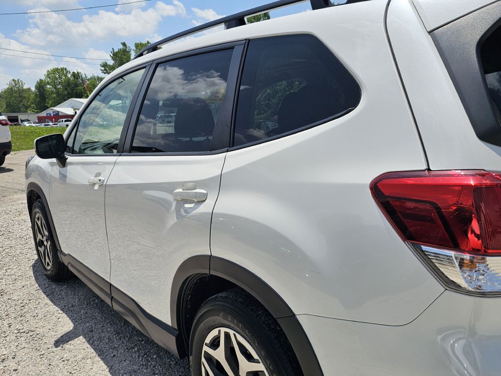 Photo 11 of this SUBARU FORESTER