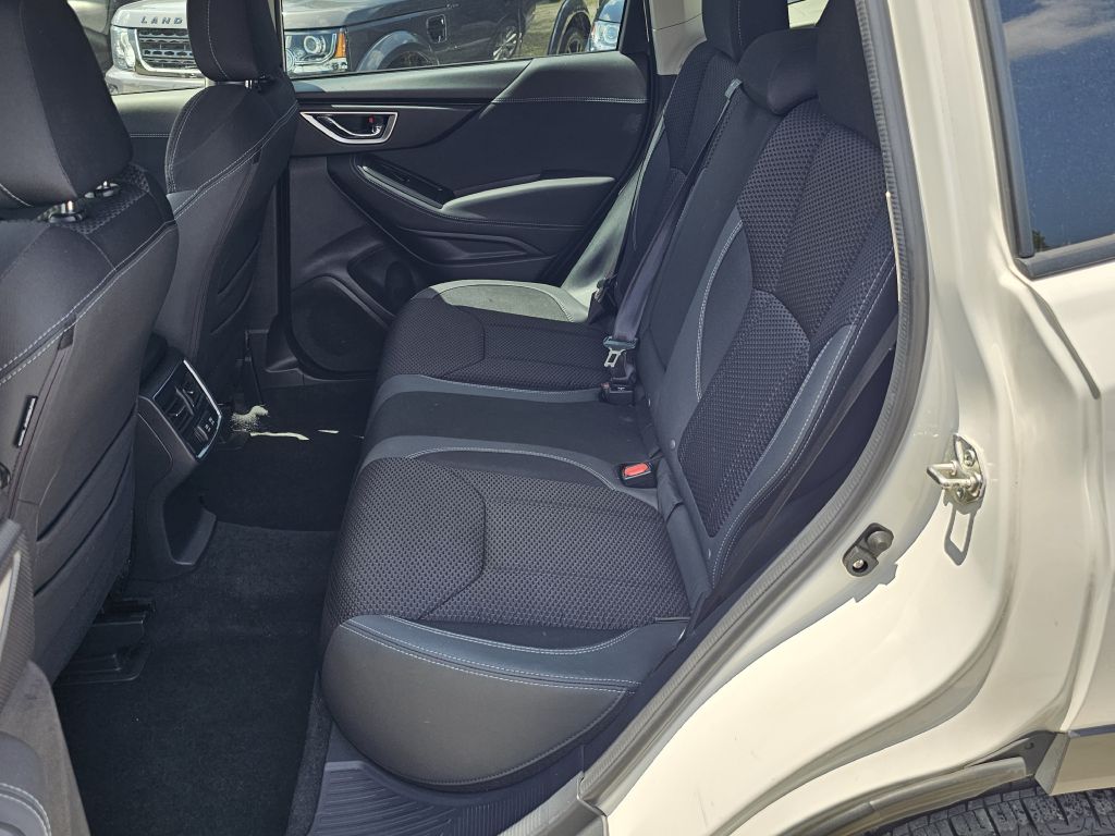 Photo 18 of this SUBARU FORESTER