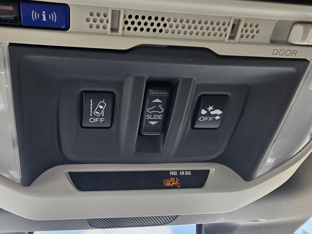 Photo 37 of this SUBARU FORESTER