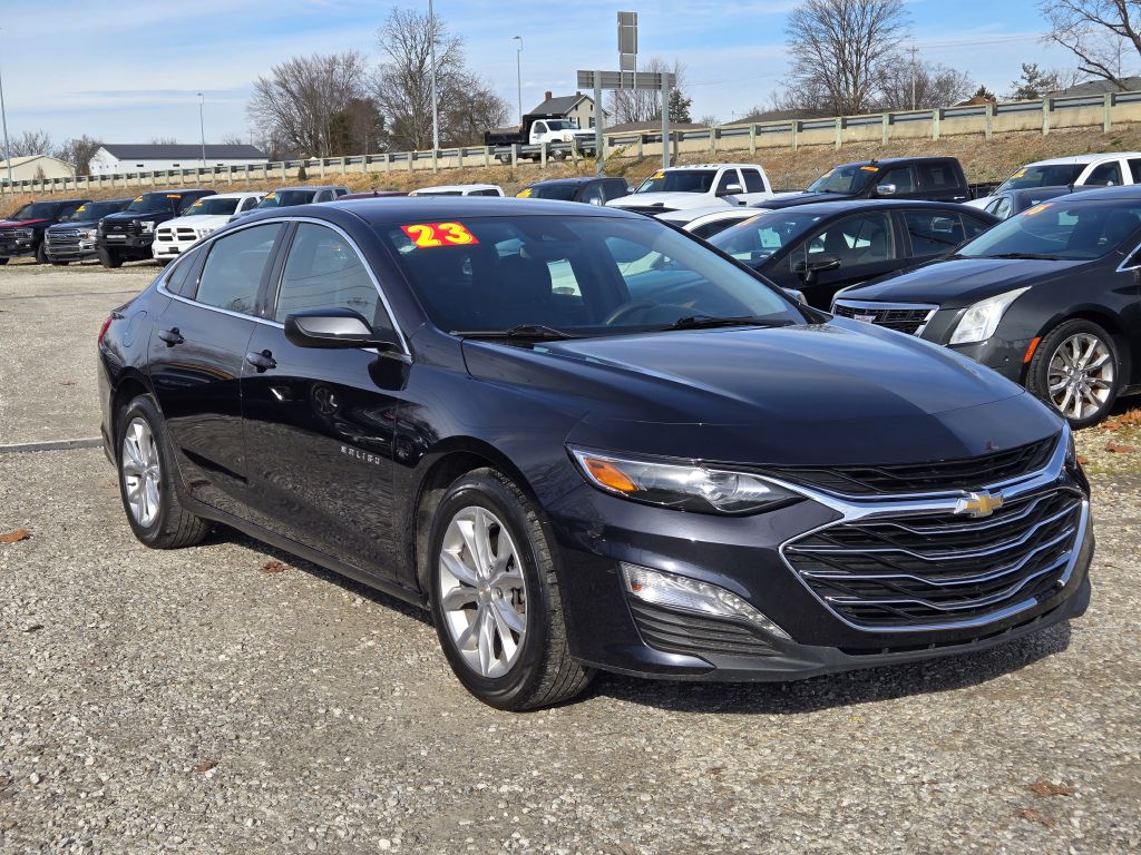 Photo 3 of this CHEVROLET MALIBU