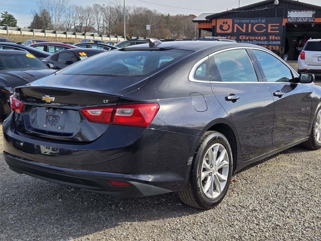 Photo 5 of this CHEVROLET MALIBU