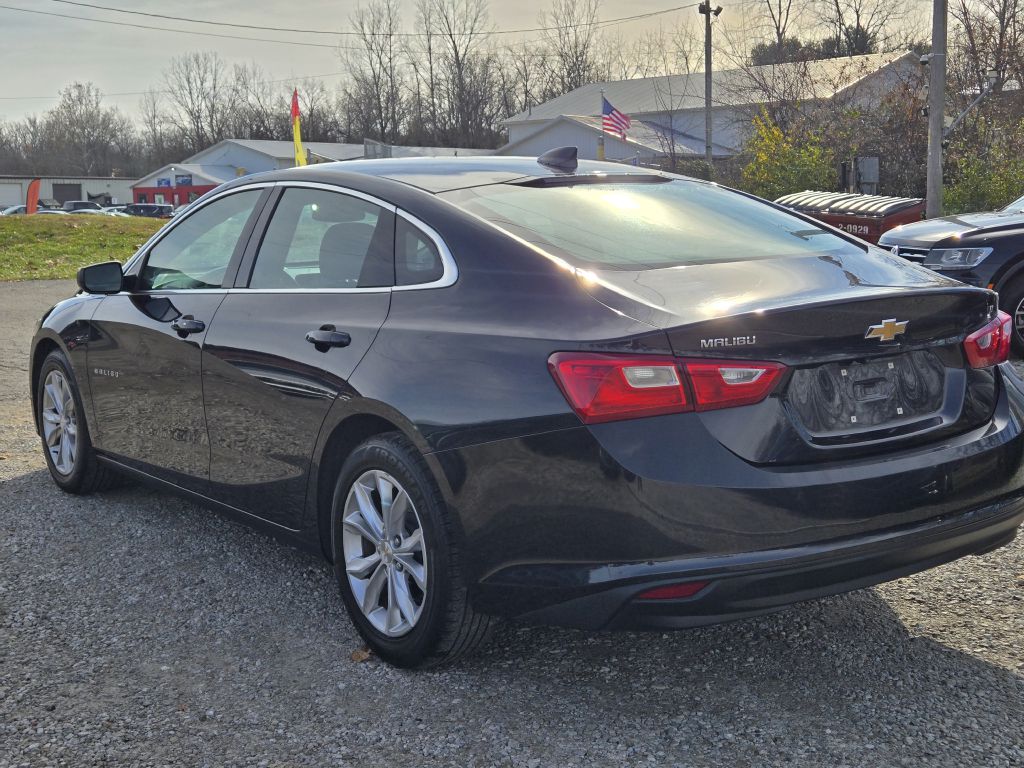 Photo 7 of this CHEVROLET MALIBU