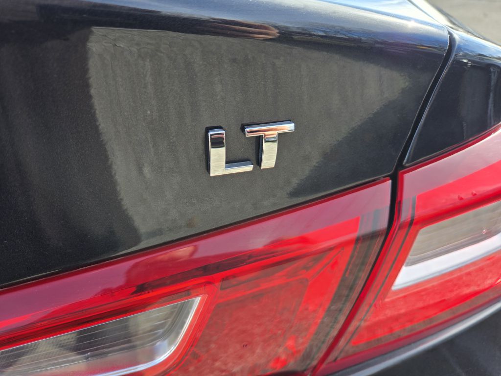 Photo 11 of this CHEVROLET MALIBU