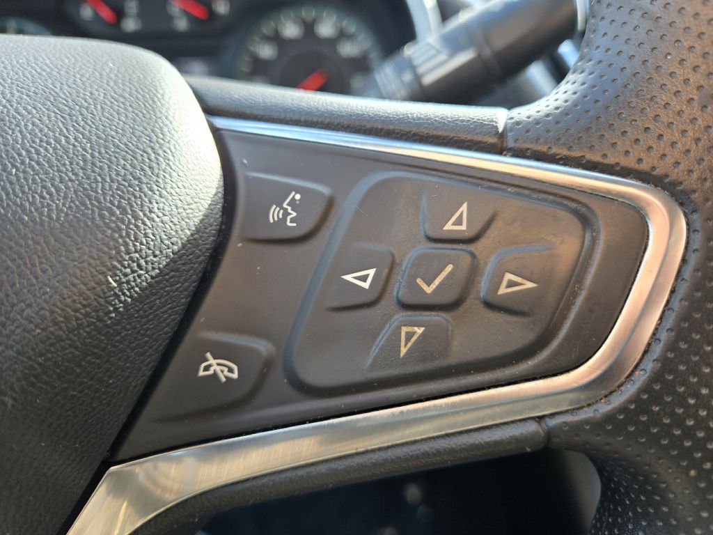 Photo 18 of this CHEVROLET MALIBU