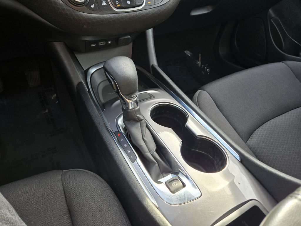 Photo 20 of this CHEVROLET MALIBU