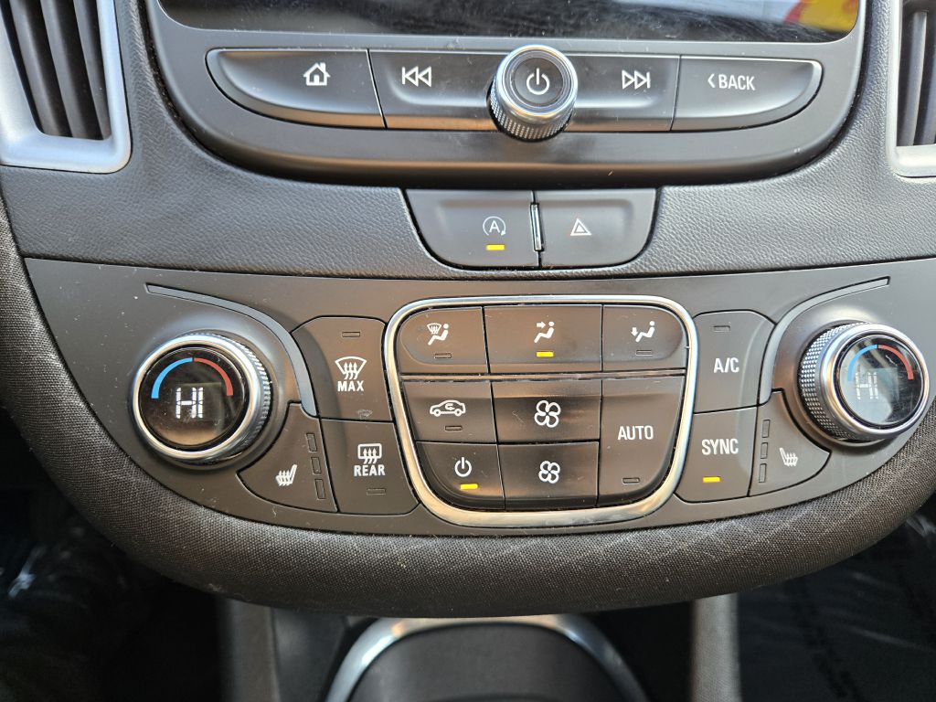 Photo 21 of this CHEVROLET MALIBU
