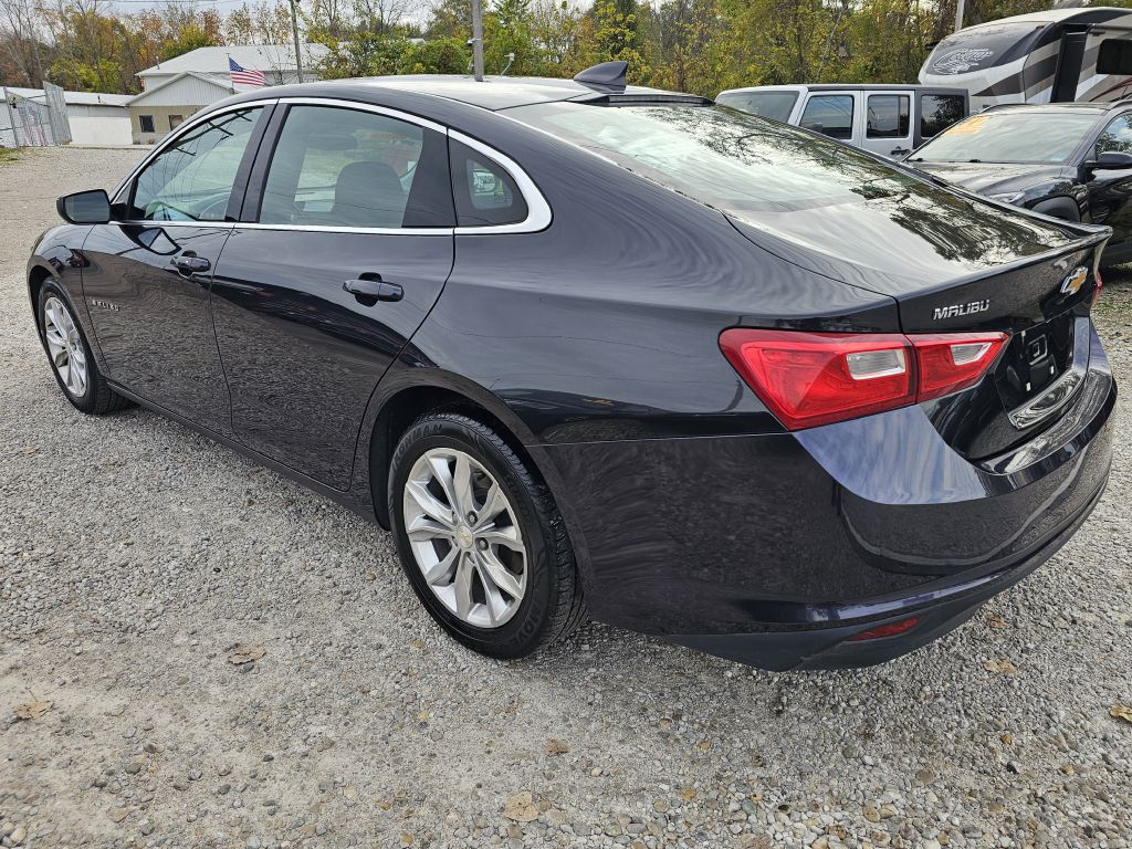 Photo 3 of this CHEVROLET MALIBU