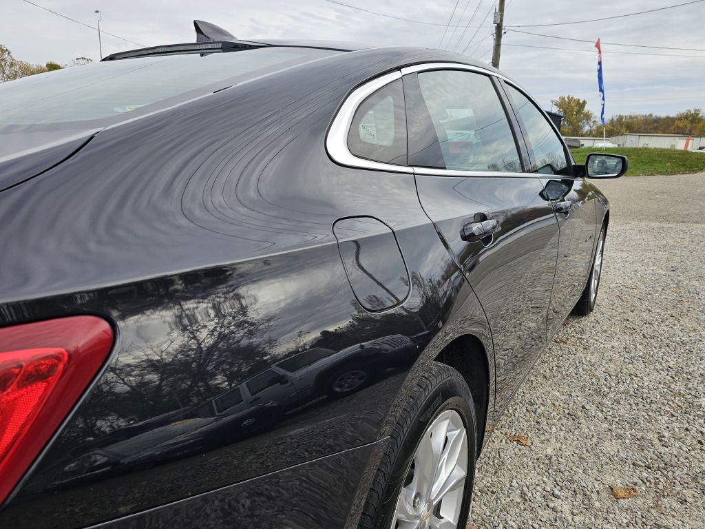 Photo 9 of this CHEVROLET MALIBU