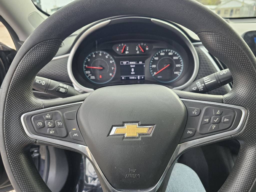 Photo 20 of this CHEVROLET MALIBU