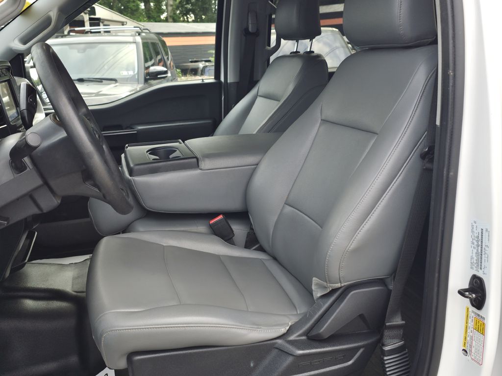 Photo 17 of this FORD F150