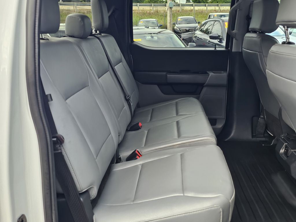 Photo 20 of this FORD F150