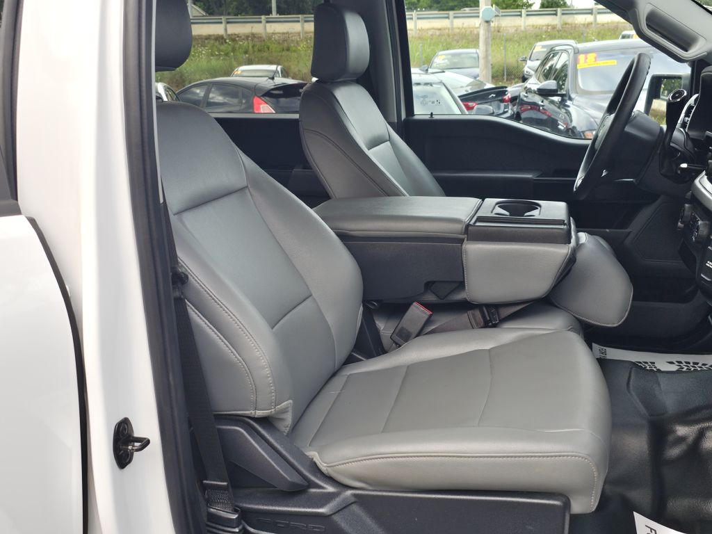 Photo 21 of this FORD F150