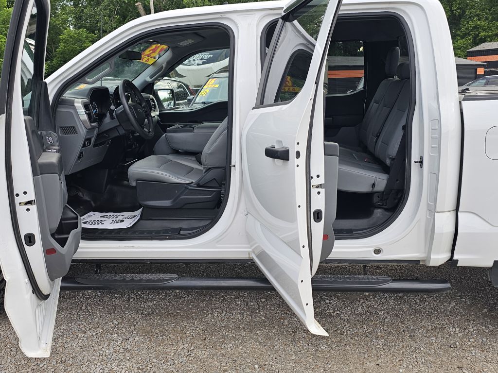 Photo 26 of this FORD F150