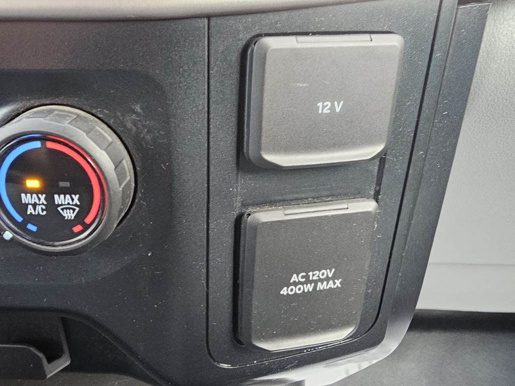 Photo 35 of this FORD F150