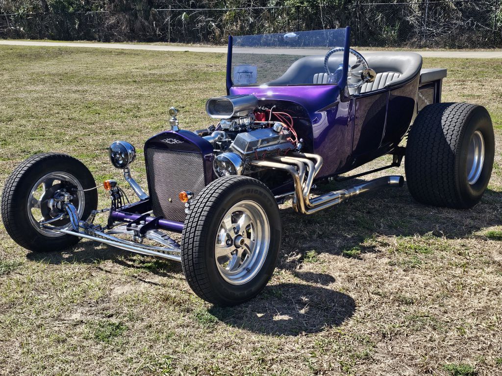 Photo 5 of this FORD T-Bucket Roadst