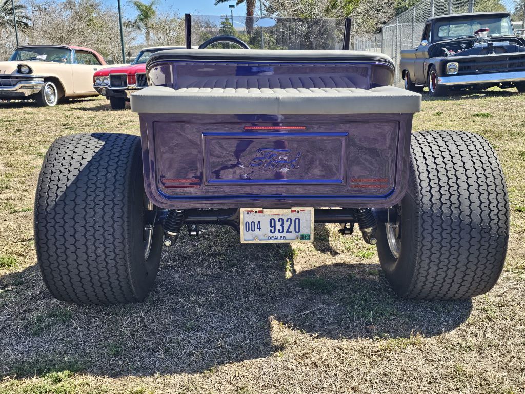Photo 8 of this FORD T-Bucket Roadst
