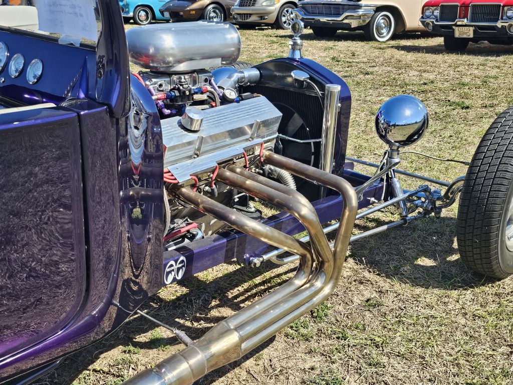 Photo 16 of this FORD T-Bucket Roadst