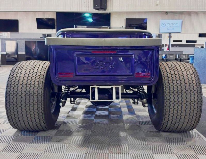 Photo 31 of this FORD T-Bucket Roadst