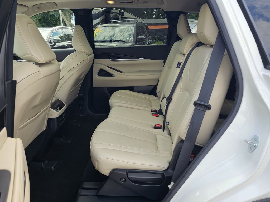 Photo 21 of this INFINITI QX60