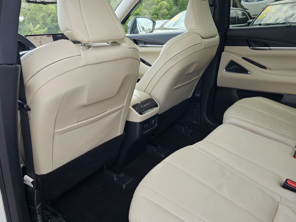 Photo 23 of this INFINITI QX60