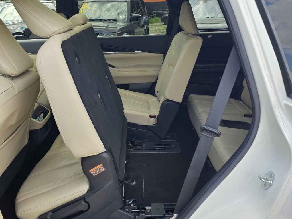 Photo 25 of this INFINITI QX60