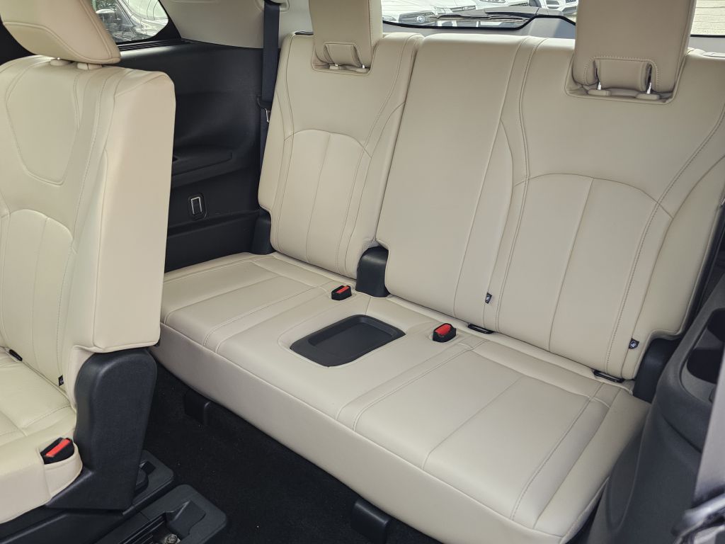 Photo 26 of this INFINITI QX60